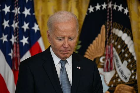 mas la gawan|Biden decide no acudir a eventos después de las 20h. pero.
